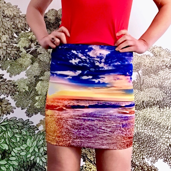 Sunset Ocean Printed Bandage Skirt - Picture 2 of 3